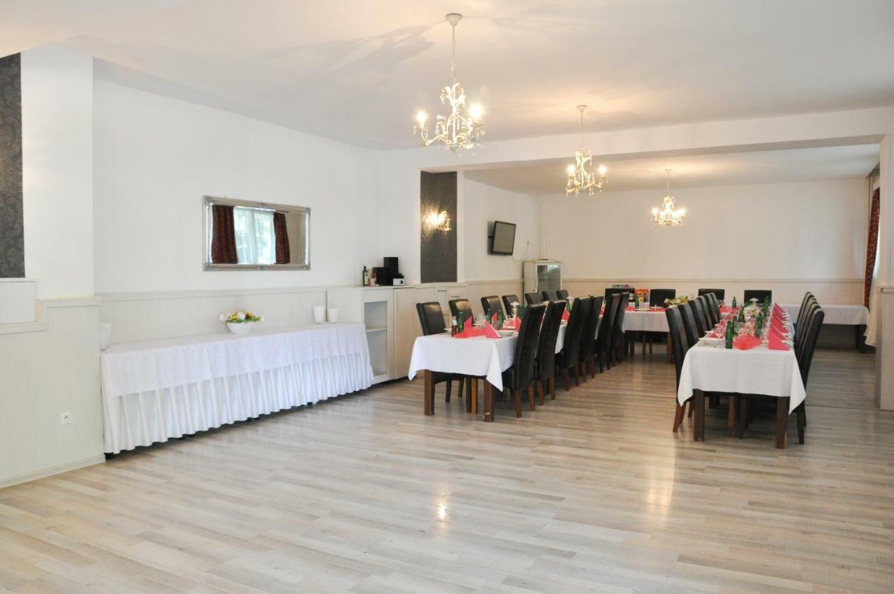 Hotel Garni Považská Bystrica Eksteriør bilde